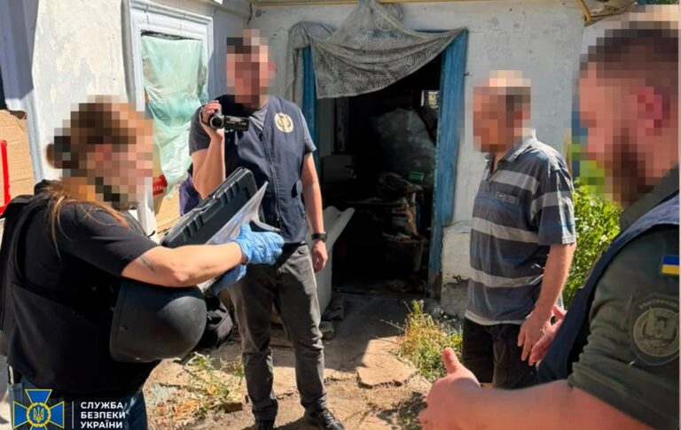 Фото для новини:Пропагували війну та окупацію: викрито мережу прихильників РФ