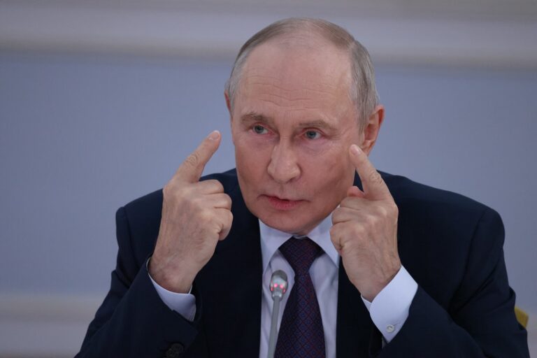Фото для новини:Росія відстає від світу в нових винаходах: Путін вимагає прориву