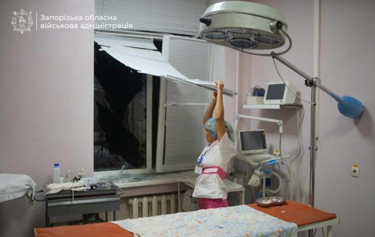 Фото для новини:Росіяни атакували дитячу лікарню у Запоріжжі