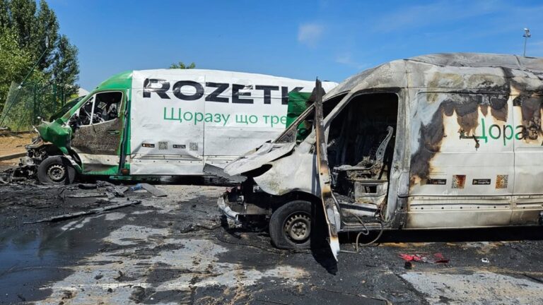 Фото для новини:Російський дрон влучив у склад Rozetka: є загиблий і поранені