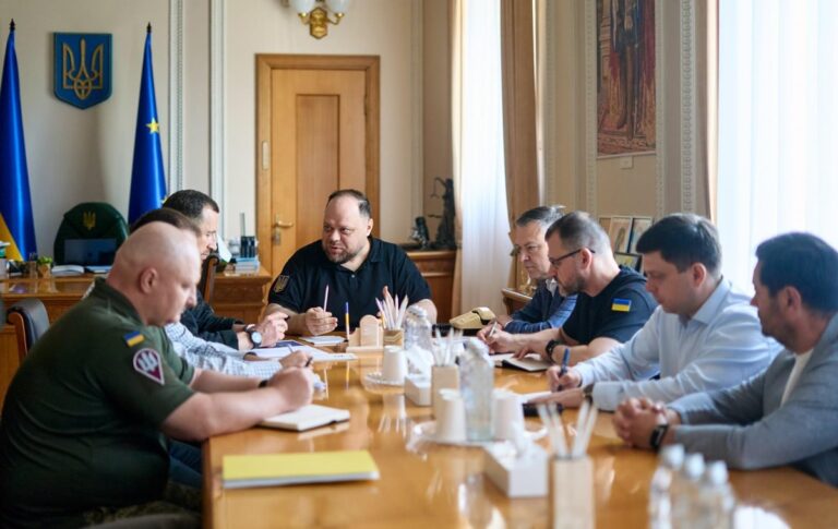 Фото для новини:Стефанчук провів нараду з військовими