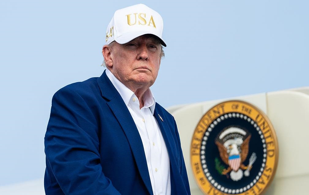 Фото для новини:Трамп пояснив, чому таємно змінив літак після саміту НАТО