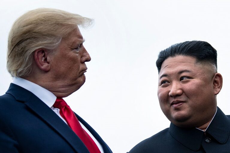 Фото для новини:Трамп відмовився від навчань із Південною Кореєю: що це означає