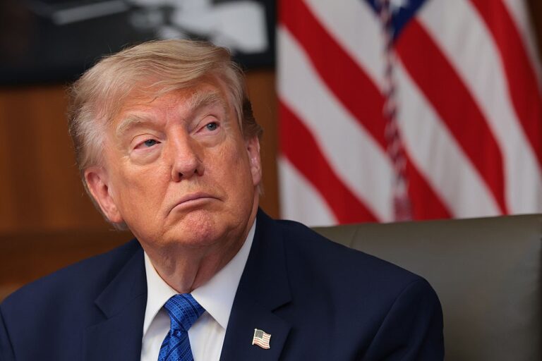 Фото для новини:Трамп заявив про паузу в атаках на Іран