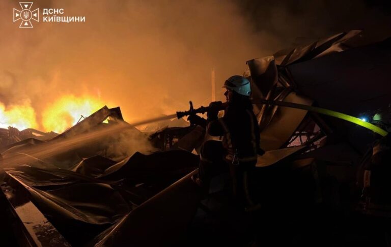 Фото для новини:У ДСНС розповіли про наслідки атаки РФ