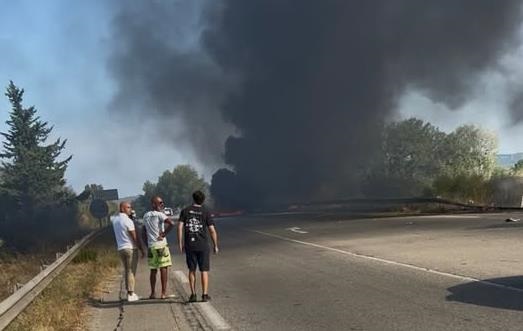 Фото для новини:У Франції розбився військовий навчальний літак