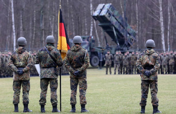 Фото для новини:У ФРН над об'єктом із системами Patriot помітили шість невідомих дронів