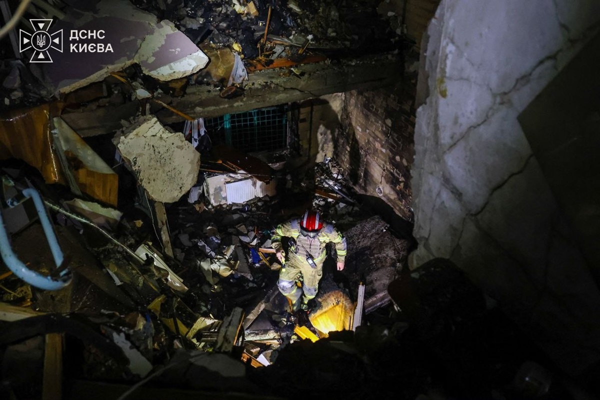 Фото для новини:У Києві вже шестеро загиблих після нічної атаки РФ