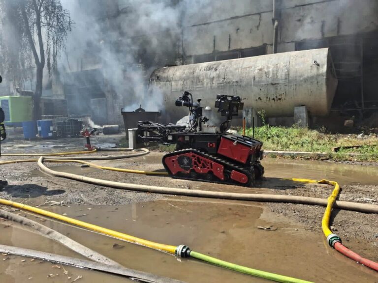 Фото для новини:У Львові горів склад аерозольних балончиків, є загиблі