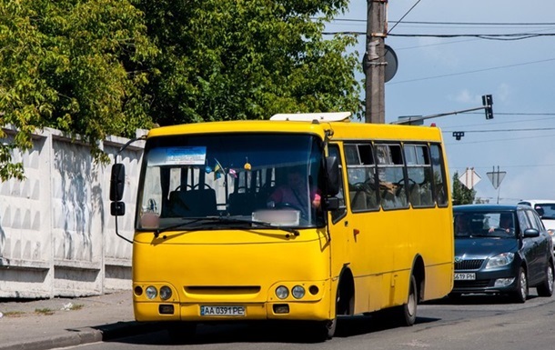 Фото для новини:У маршрутках Києва з&rsquo;явиться оплата карткою: названо терміни