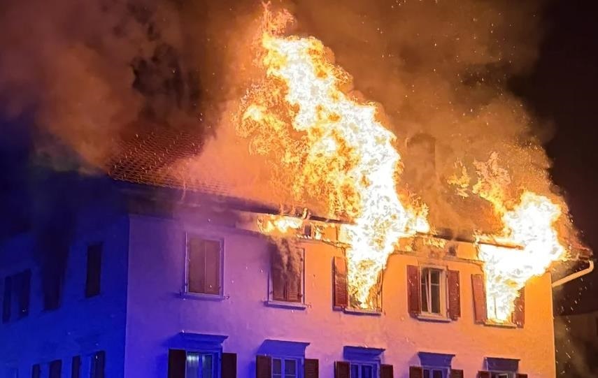 Фото для новини:У Швейцарії в двох пожежах постраждали 19 людей