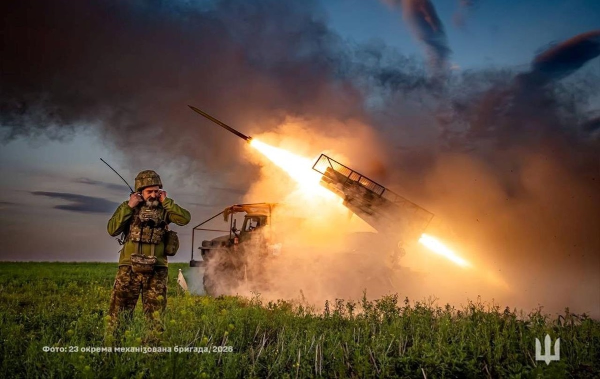 Фото для новини:Ударів зазнали 15 скупчень військ РФ - Генштаб