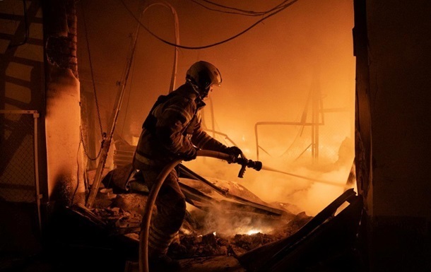Фото для новини:Удруге за ніч: Росія атакувала Київ балістикою