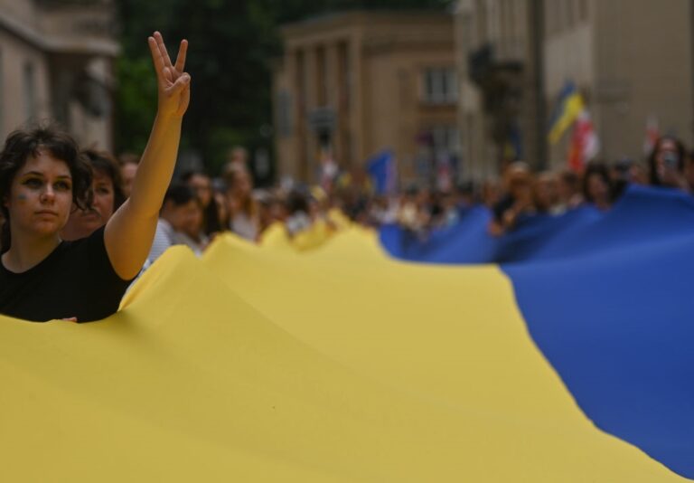 Фото для новини:Українці визначилися щодо виведення військ з Донбасу