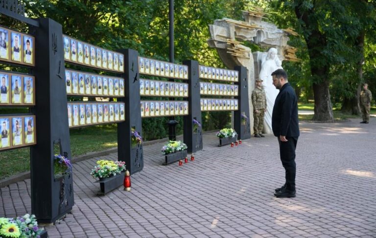 zelenskiy-pribuv-iz-vizitom-v-ivano-frankivsk