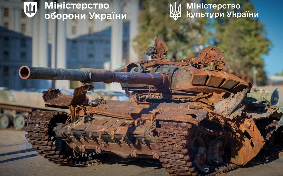 Фото для новини:Знищені російські танки виставлять у музеях Європи
